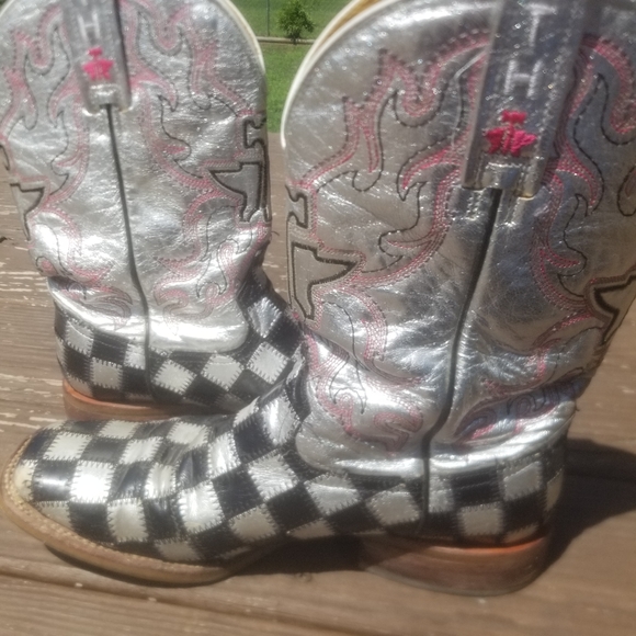 Tin Haul Shiny Metal Boots - Picture 8 of 11